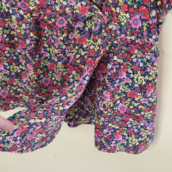 Bobeau | Colorful Floral Faux Wrap Short Sleeve Ruffle Collar Blouse Size 3X - Picture 5 of 6